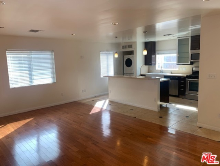 2 Bed Home to Rent in Culver City, California