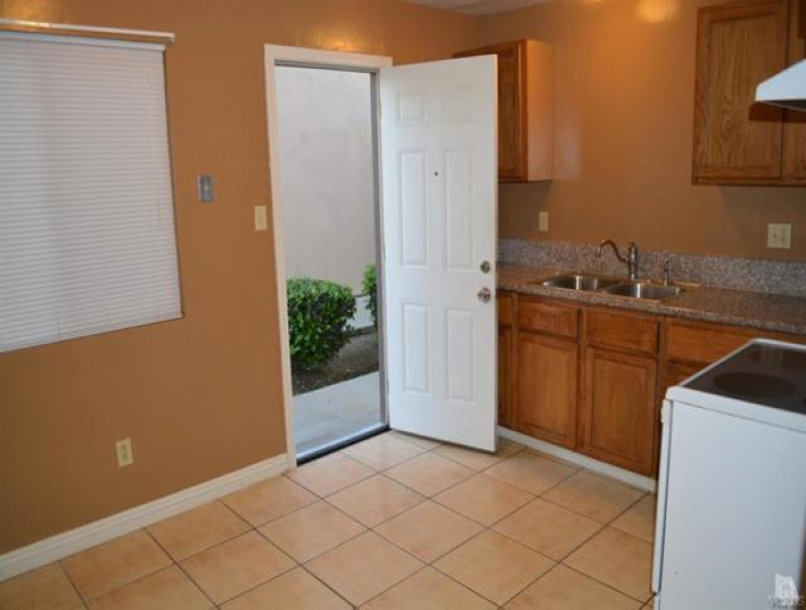 2 Bed Home to Rent in Bakersfield, California