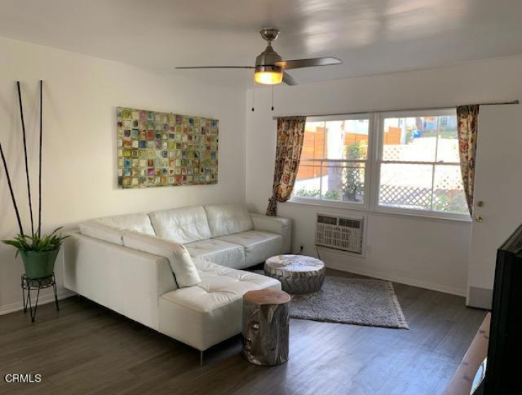 3 Bed Home to Rent in Altadena, California