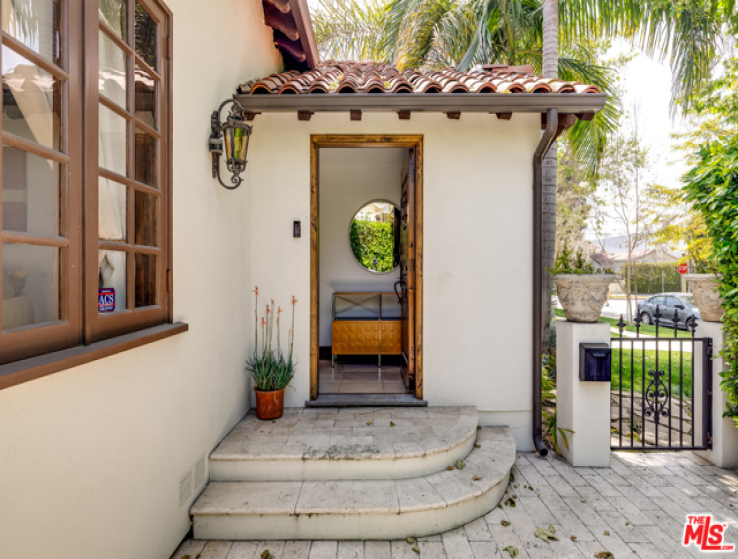 3 Bed Home for Sale in Los Angeles, California