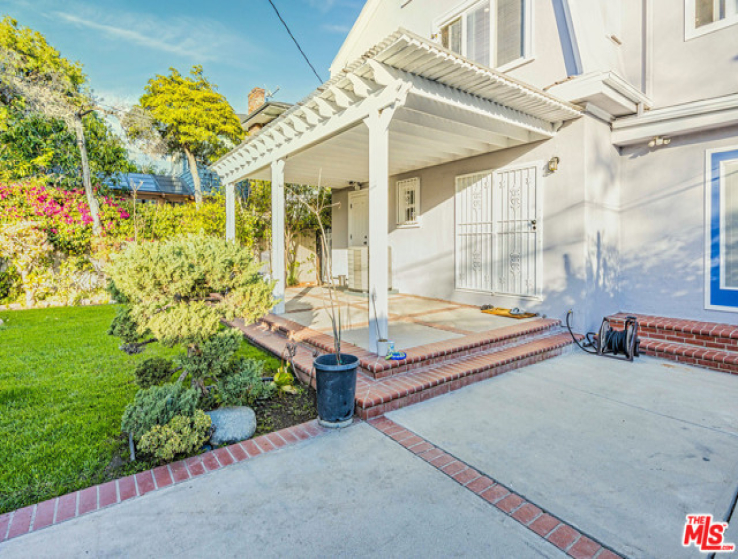 4 Bed Home for Sale in Los Angeles, California