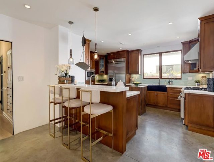 3 Bed Home for Sale in Los Angeles, California