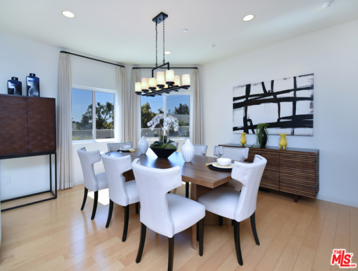 4 Bed Home for Sale in Santa Monica, California