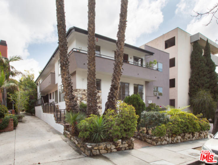 2 Bed Home to Rent in West Hollywood, California