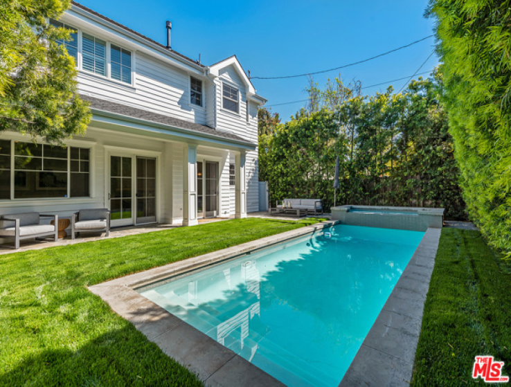 4 Bed Home for Sale in Studio City, California