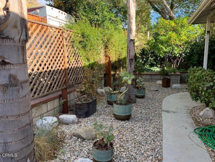 3 Bed Home to Rent in Altadena, California