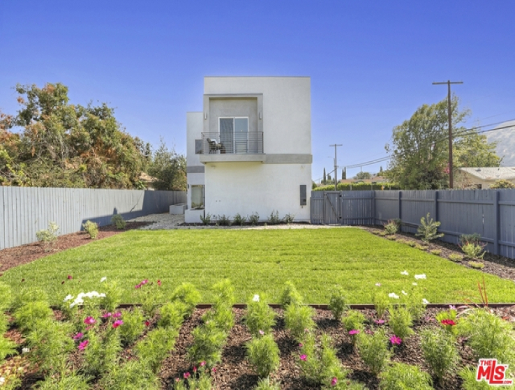 4 Bed Home for Sale in Los Angeles, California