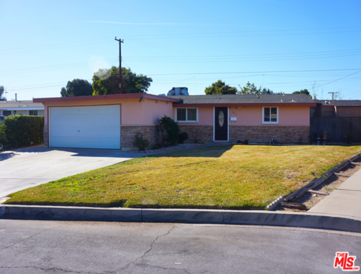 3 Bed Home to Rent in Covina, California