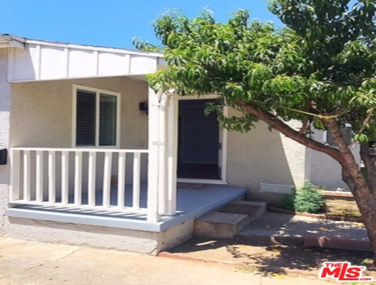 2 Bed Home to Rent in Sherman Oaks, California