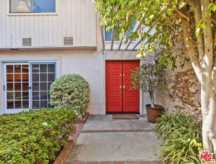 3 Bed Home for Sale in Los Angeles, California