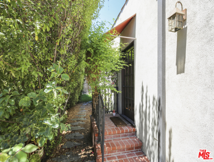 2 Bed Home for Sale in Beverly Hills, California