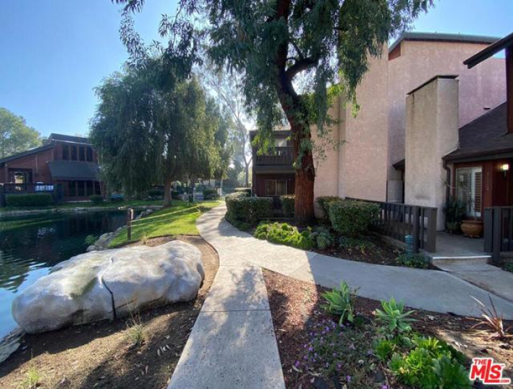 3 Bed Home to Rent in Culver City, California