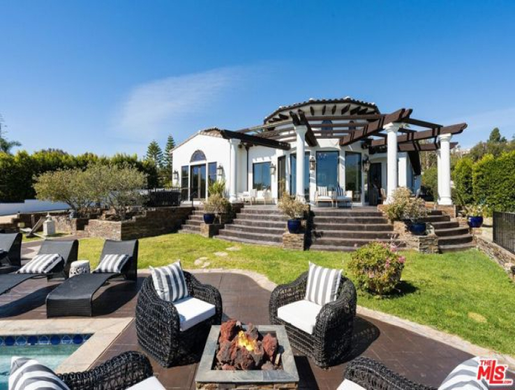 4 Bed Home for Sale in Malibu, California