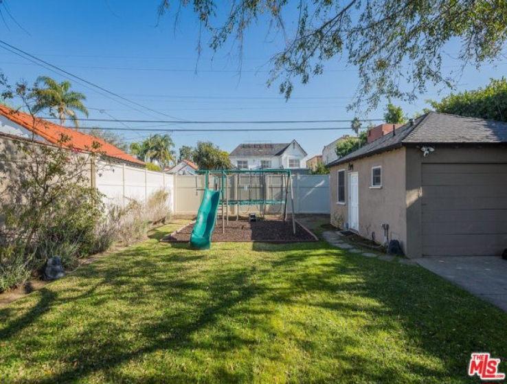 3 Bed Home to Rent in Los Angeles, California