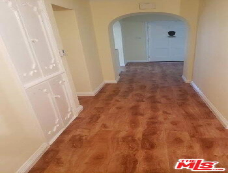 2 Bed Home to Rent in Beverly Hills, California