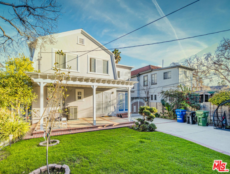 4 Bed Home for Sale in Los Angeles, California