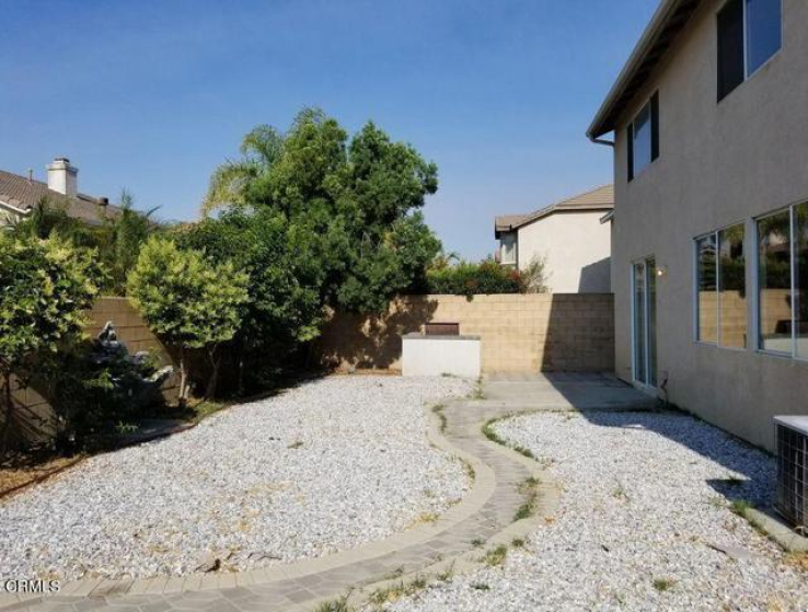 5 Bed Home to Rent in Fontana, California