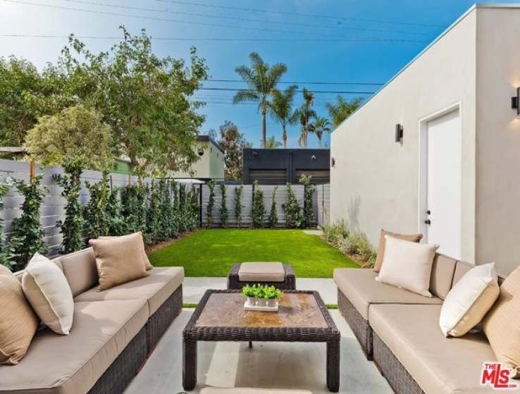 4 Bed Home for Sale in Los Angeles, California