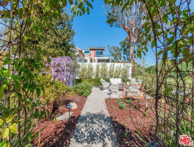 3 Bed Home for Sale in Pacific Palisades, California