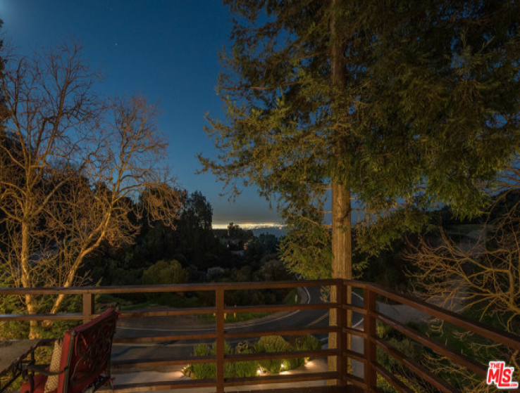 4 Bed Home for Sale in Topanga, California