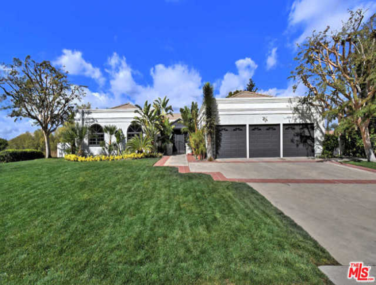 4 Bed Home for Sale in Calabasas, California