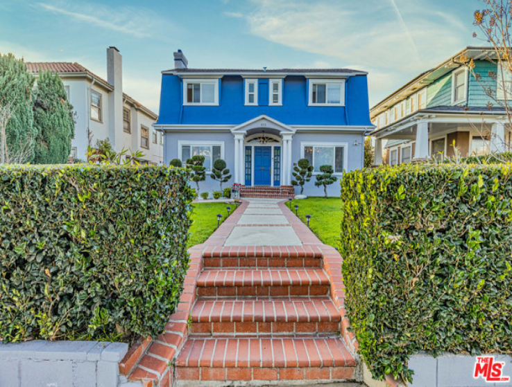 4 Bed Home for Sale in Los Angeles, California