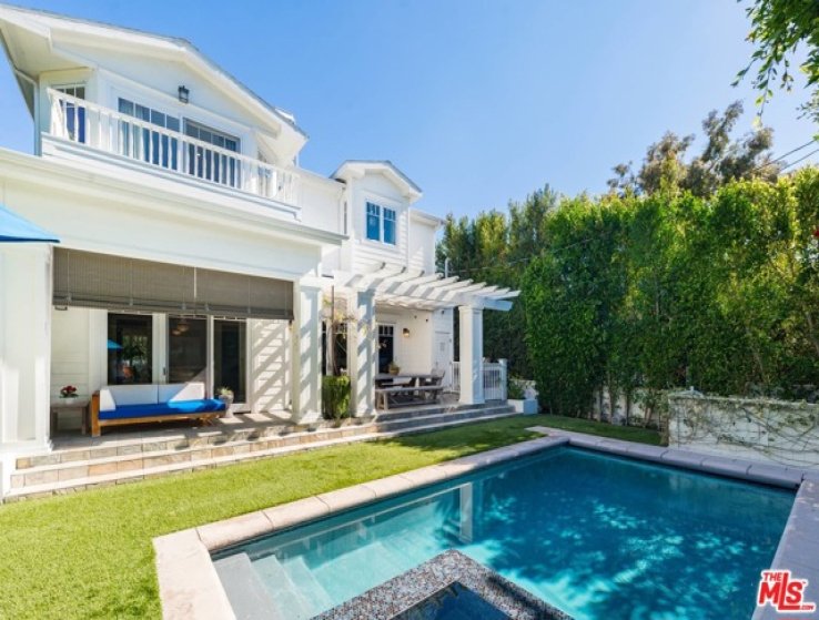 5 Bed Home for Sale in Pacific Palisades, California