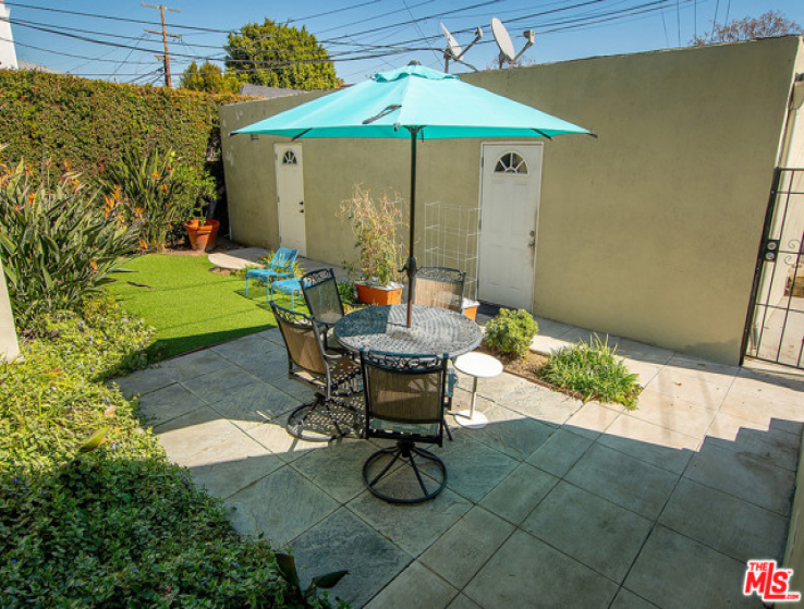 3 Bed Home to Rent in Beverly Hills, California