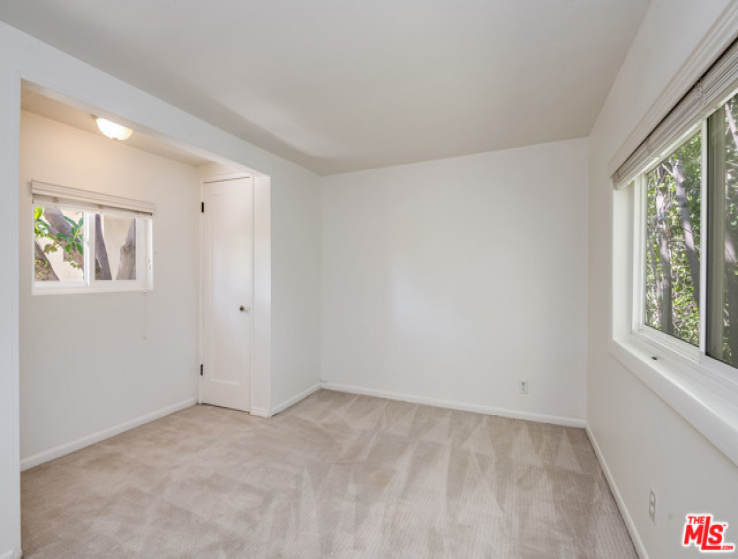 4 Bed Home to Rent in Studio City, California