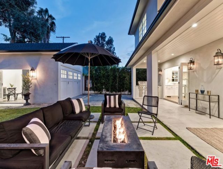 6 Bed Home for Sale in Los Angeles, California