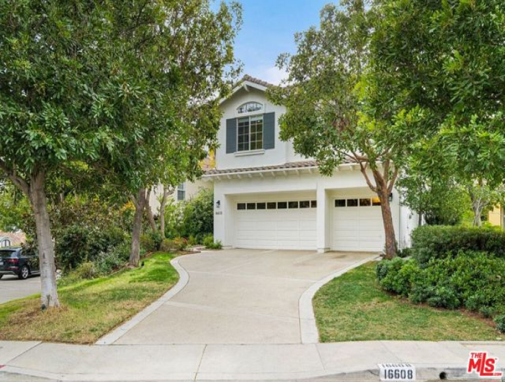 5 Bed Home for Sale in Pacific Palisades, California