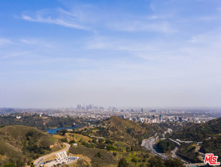 3 Bed Home for Sale in Los Angeles, California