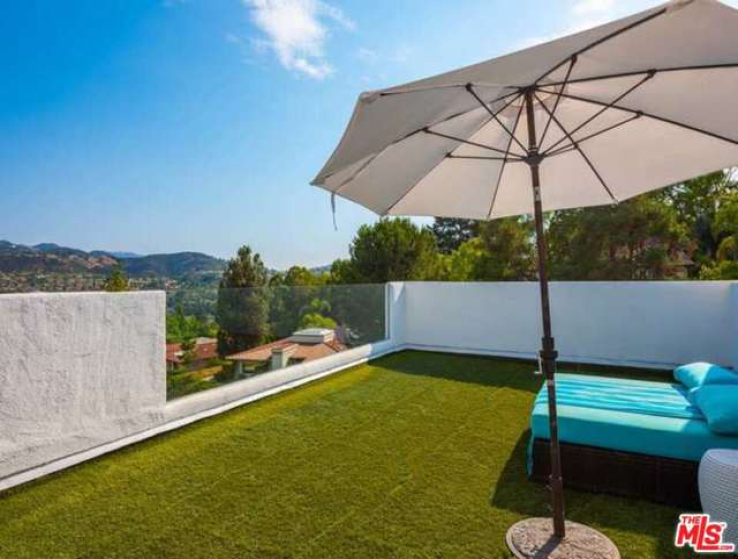 6 Bed Home for Sale in Calabasas, California