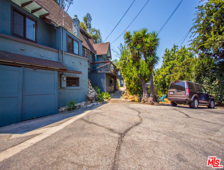 2 Bed Home to Rent in Los Angeles, California