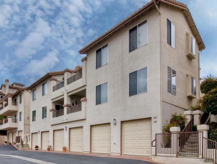 2 Bed Home to Rent in Carlsbad, California