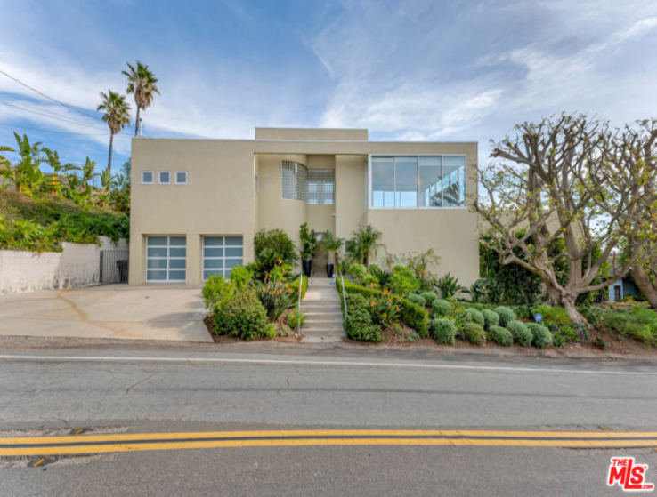 4 Bed Home for Sale in Malibu, California