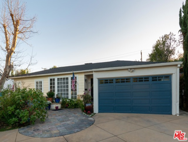 4 Bed Home for Sale in Santa Monica, California