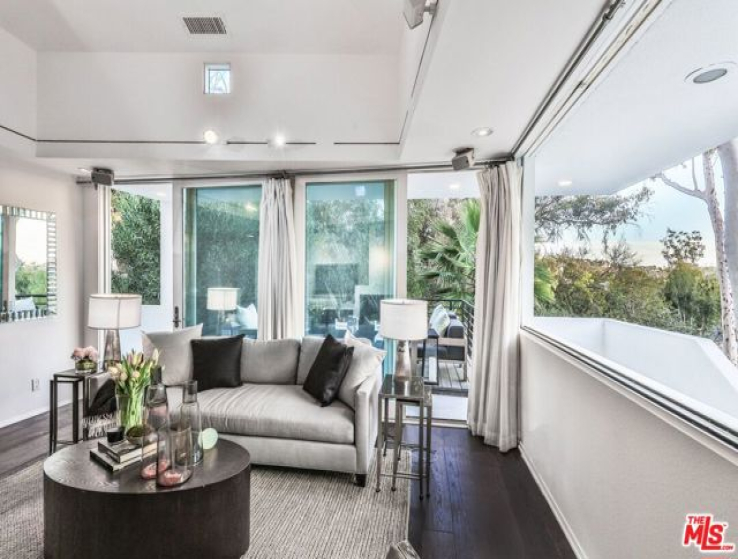 3 Bed Home for Sale in Beverly Hills, California