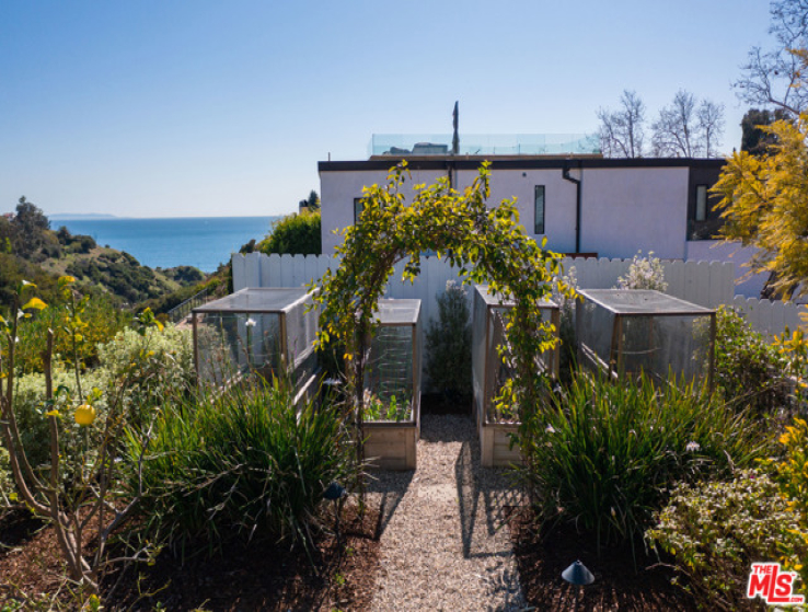 3 Bed Home for Sale in Pacific Palisades, California