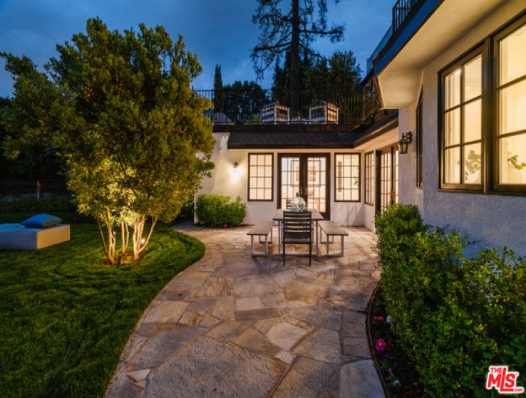 6 Bed Home for Sale in Toluca Lake, California