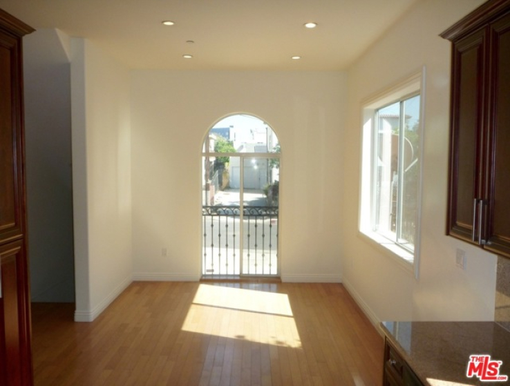 3 Bed Home to Rent in Los Angeles, California