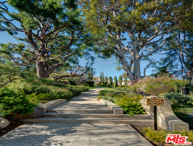 3 Bed Home for Sale in Pasadena, California