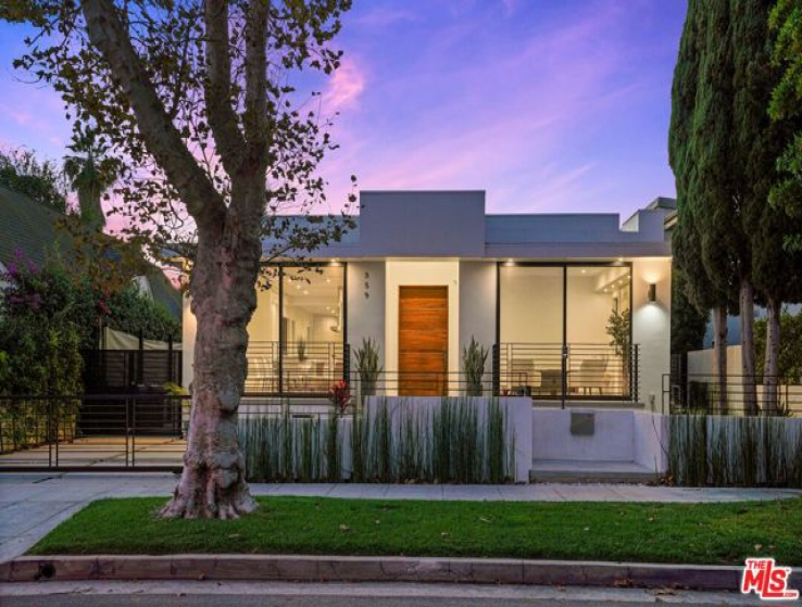 4 Bed Home for Sale in Los Angeles, California