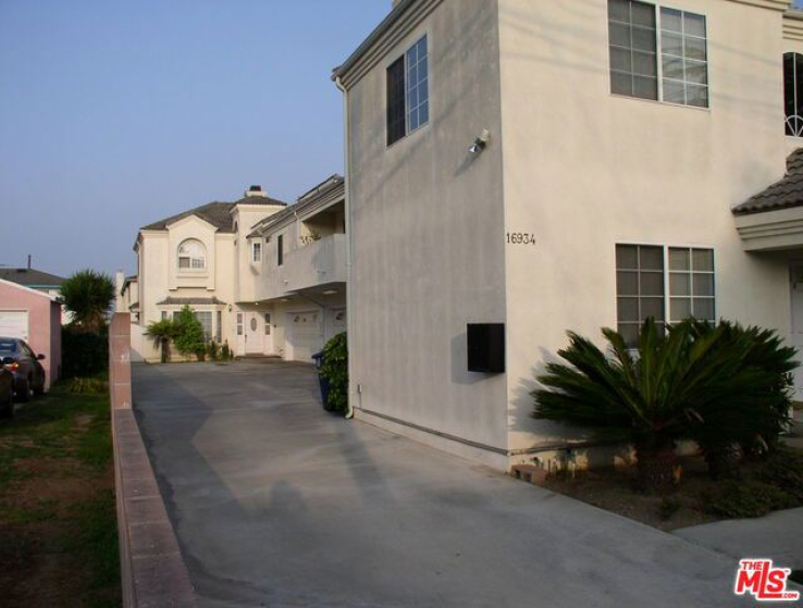 2 Bed Home to Rent in Gardena, California