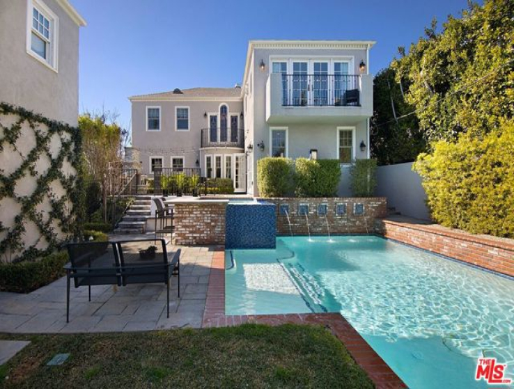 4 Bed Home for Sale in Los Angeles, California