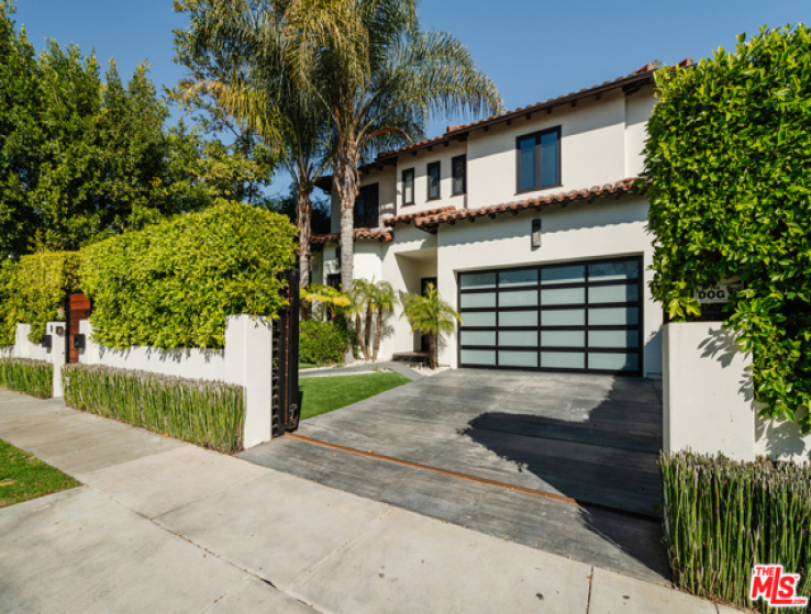 4 Bed Home for Sale in Los Angeles, California