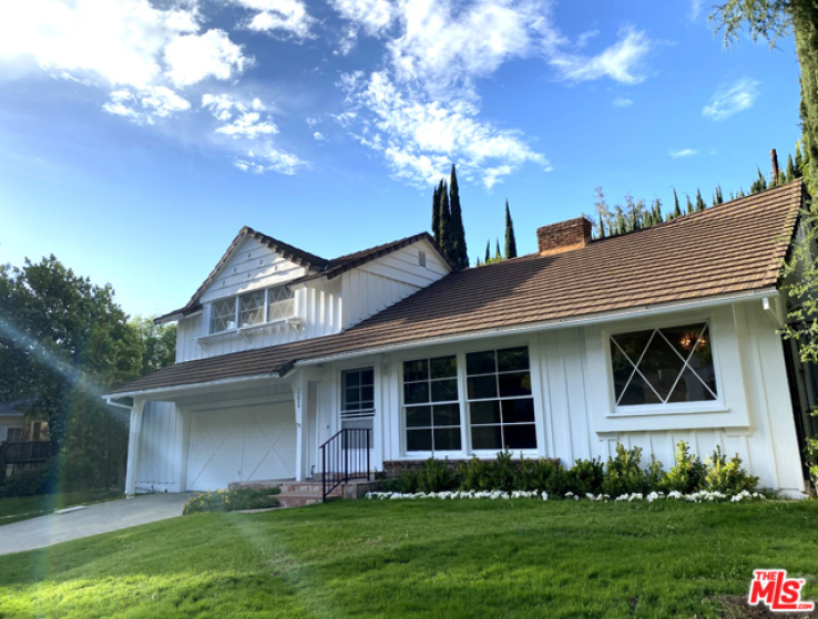 3 Bed Home to Rent in Studio City, California