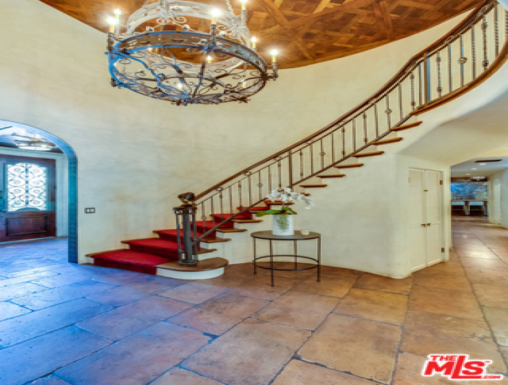 7 Bed Home for Sale in Beverly Hills, California