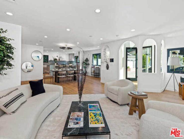 5 Bed Home for Sale in Beverly Hills, California