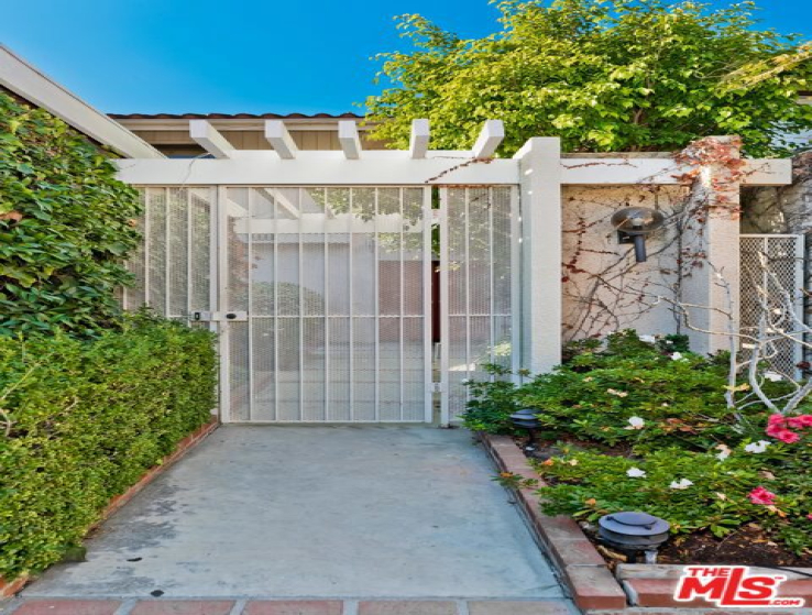 3 Bed Home for Sale in Los Angeles, California